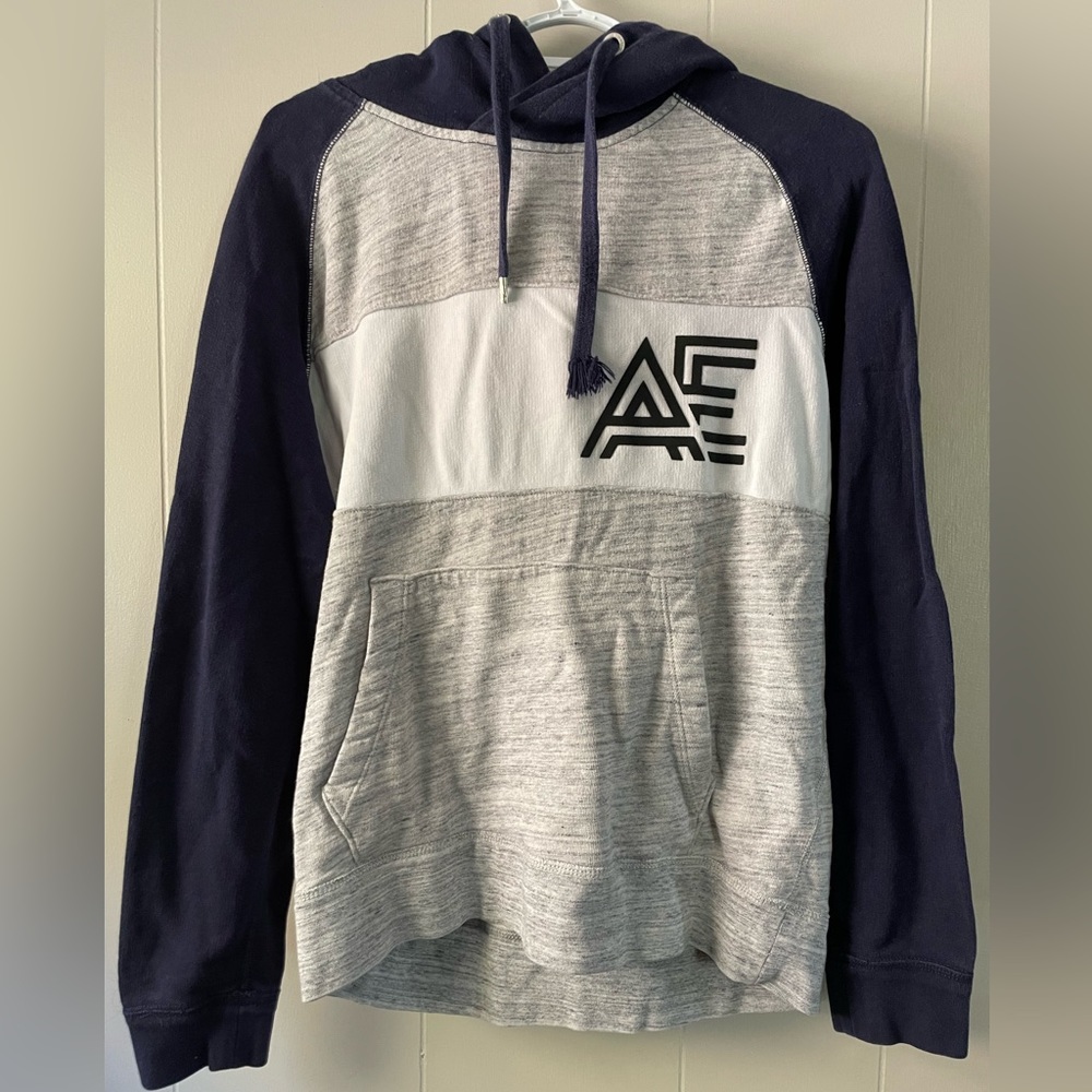 American Eagle Men’s Color-Block Hoodie